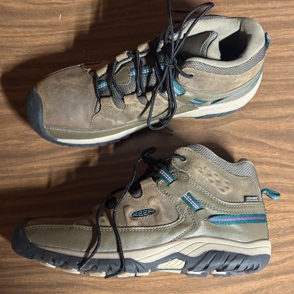 KEEN Circadia Mid Waterproof Hiking Boots Brown Green 1027402 Womens 7